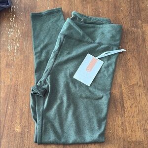 Women's Forest Green Leggings